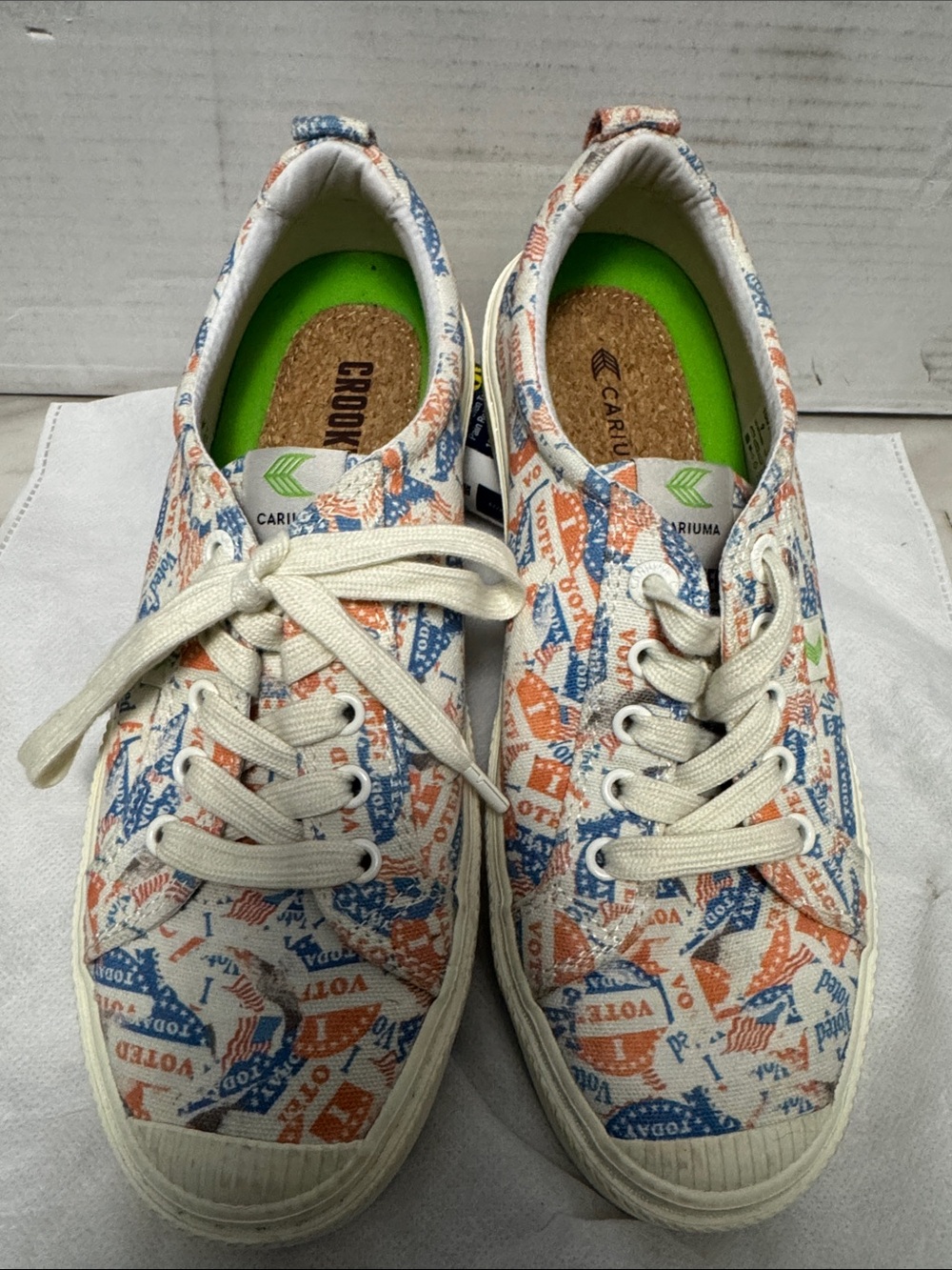 Cariuma Women's Canvas Low-Top Sneakers in White with Blue & Orange Print